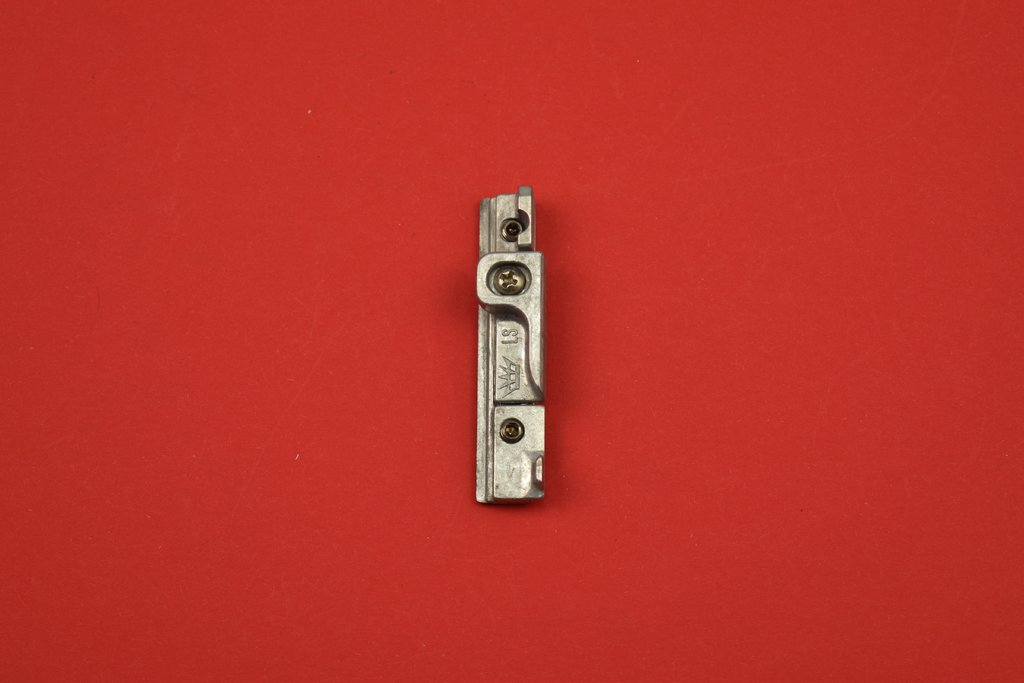 Schüco 218055 / 218056 Riegelstück Royal S und AWS